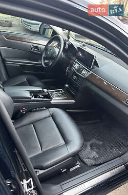 Седан Mercedes-Benz E-Class 2011 в 