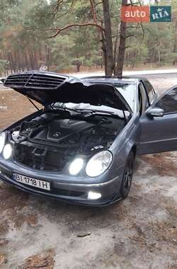 Седан Mercedes-Benz E-Class 2004 в 