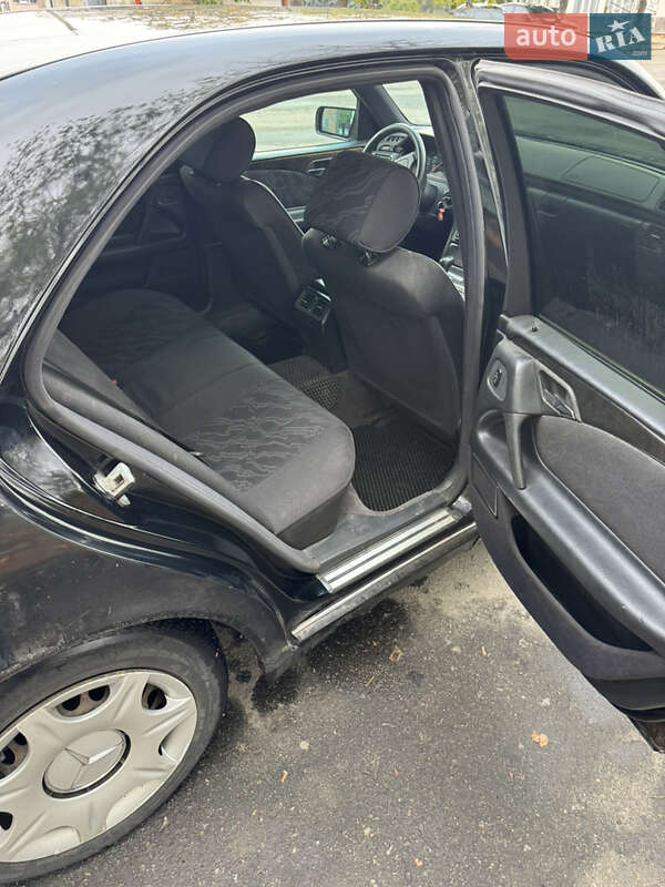 Седан Mercedes-Benz E-Class 1997 в Лубнах