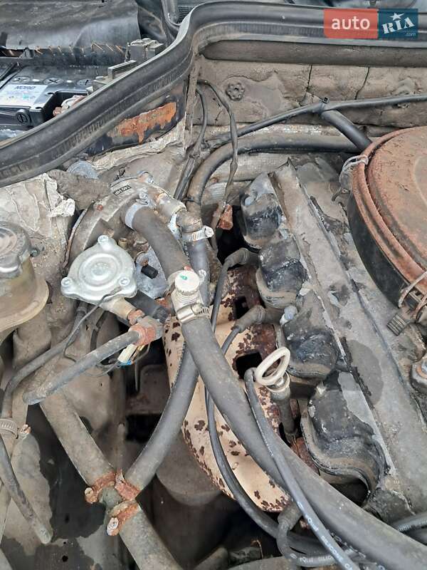 Седан Mercedes-Benz E-Class 1991 в Краснограде