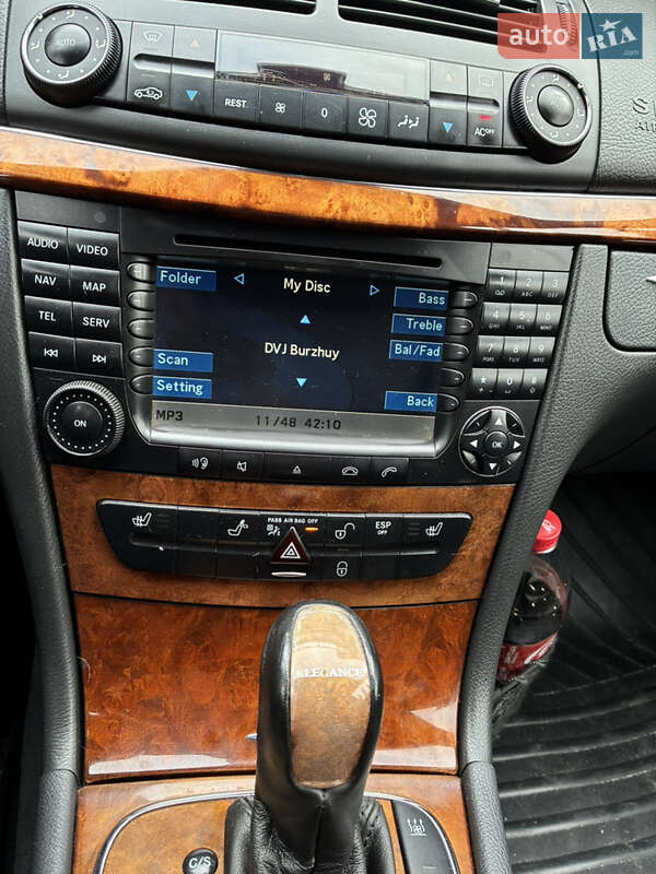 Седан Mercedes-Benz E-Class 2004 в Львове