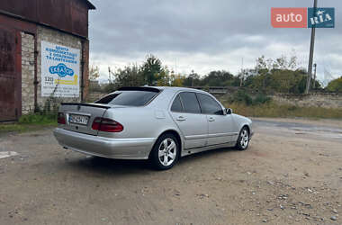 Седан Mercedes-Benz E-Class 2001 в 