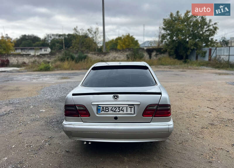 Седан Mercedes-Benz E-Class 2001 в Вінниці