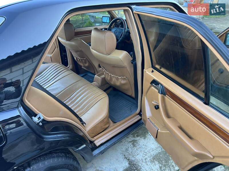 Седан Mercedes-Benz E-Class 1994 в Измаиле
