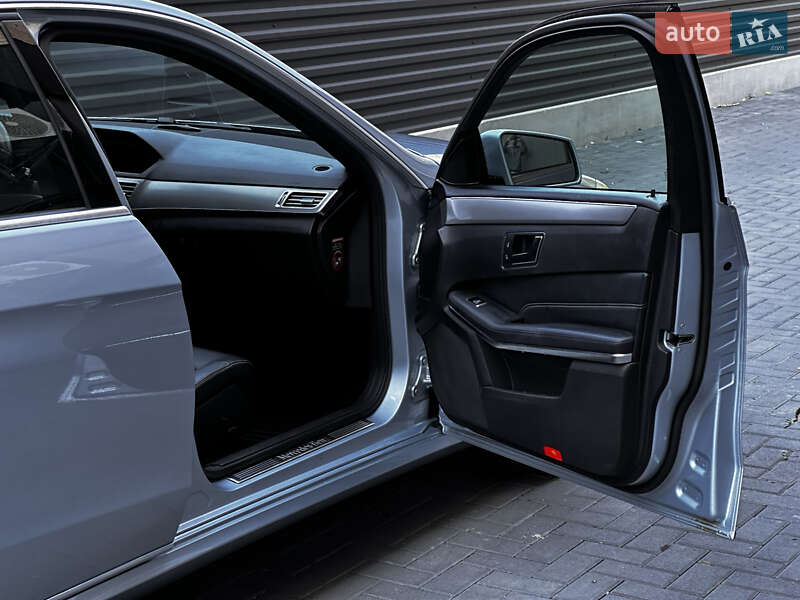 Седан Mercedes-Benz E-Class 2014 в Луцьку