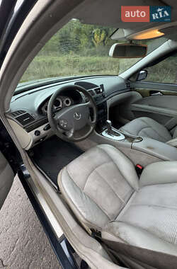 Седан Mercedes-Benz E-Class 2004 в 