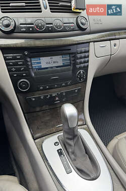 Седан Mercedes-Benz E-Class 2004 в 
