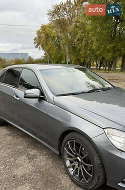Седан Mercedes-Benz E-Class 2011 в 
