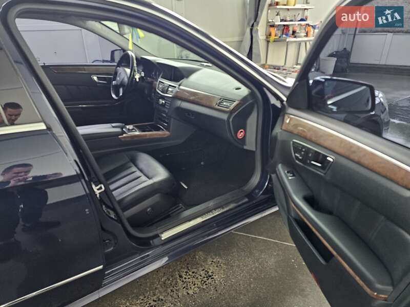 Универсал Mercedes-Benz E-Class 2012 в Львове