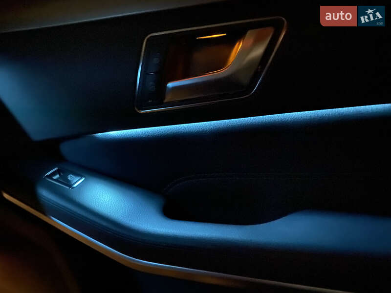 Седан Mercedes-Benz E-Class 2014 в Киеве