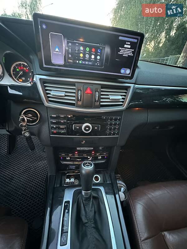 Седан Mercedes-Benz E-Class 2011 в Заставній фото 18 Седан Mercedes-Benz E-Class 2011 в Заставній