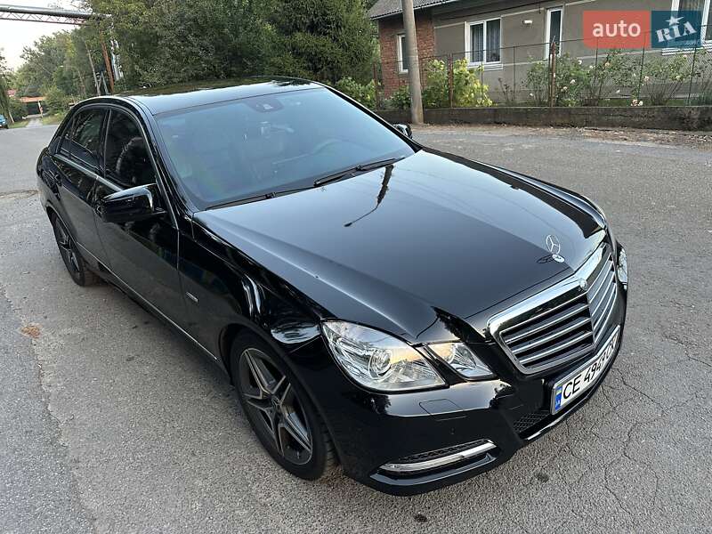 Седан Mercedes-Benz E-Class 2011 в Заставній фото 2 Седан Mercedes-Benz E-Class 2011 в Заставній