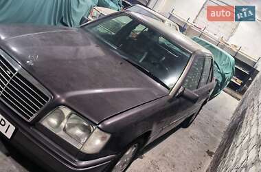 Седан Mercedes-Benz E-Class 1994 в Дніпрі