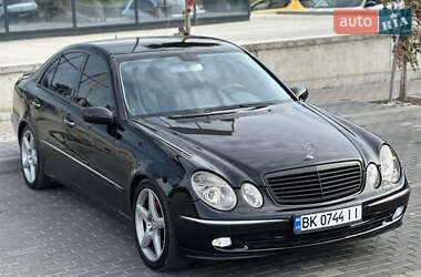 Седан Mercedes-Benz E-Class 2002 в 
