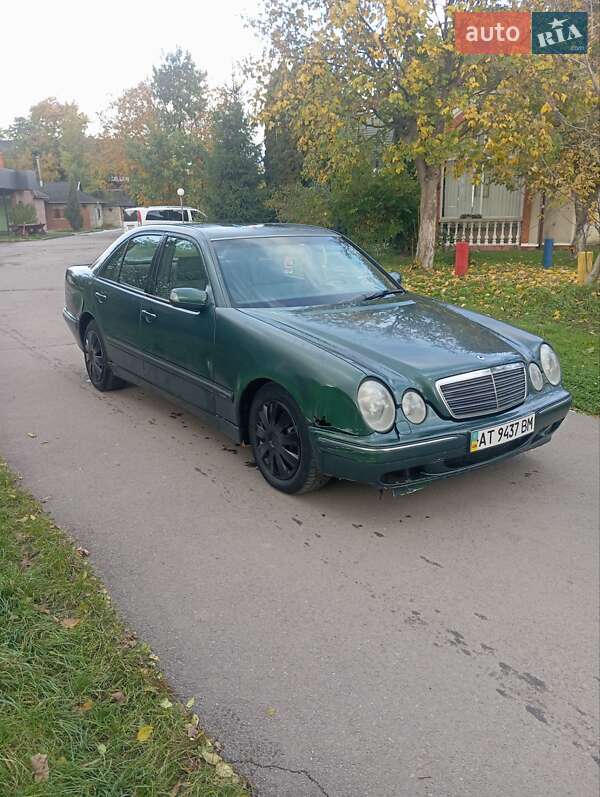 Седан Mercedes-Benz E-Class 1999 в Калуші