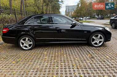 Седан Mercedes-Benz E-Class 2011 в  фото 2 Седан Mercedes-Benz E-Class 2011 в