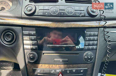 Седан Mercedes-Benz E-Class 2003 в 