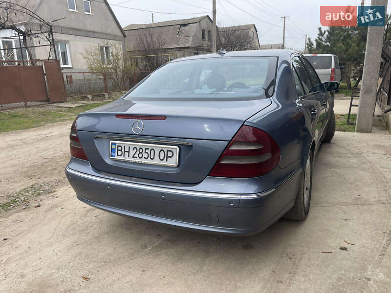 Седан Mercedes-Benz E-Class 2003 в Одессе