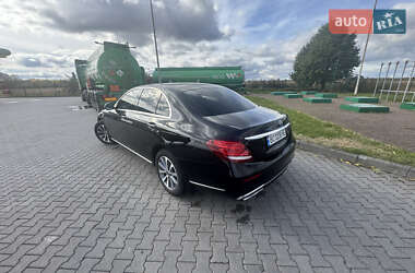 Седан Mercedes-Benz E-Class 2017 в 