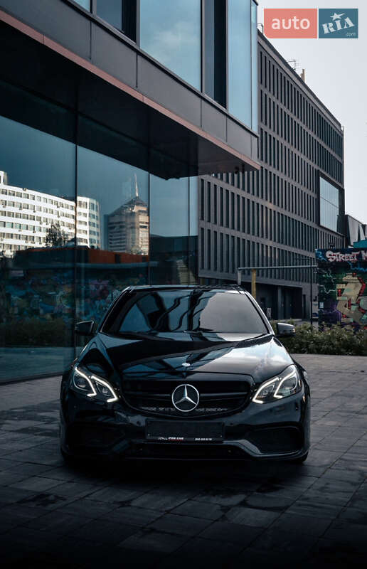 Седан Mercedes-Benz E-Class 2013 в Киеве