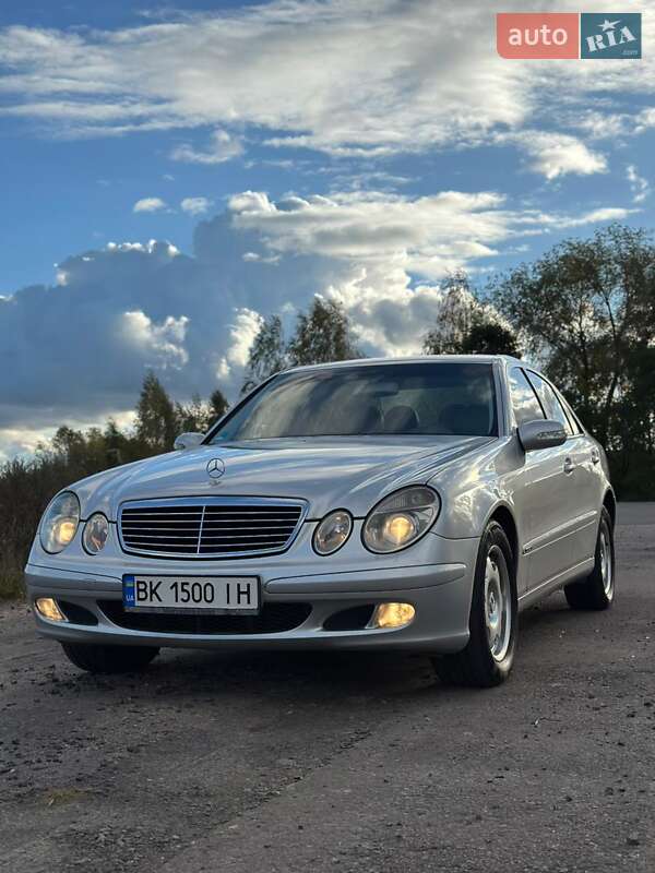 Mercedes-Benz E-Class 2004