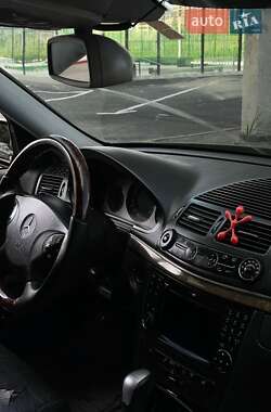 Седан Mercedes-Benz E-Class 2003 в 