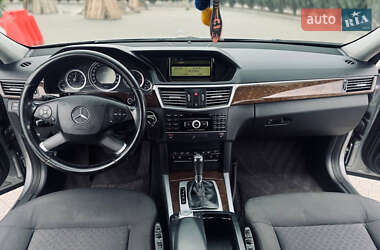 Седан Mercedes-Benz E-Class 2010 в 