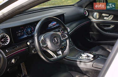 Седан Mercedes-Benz E-Class 2017 в 