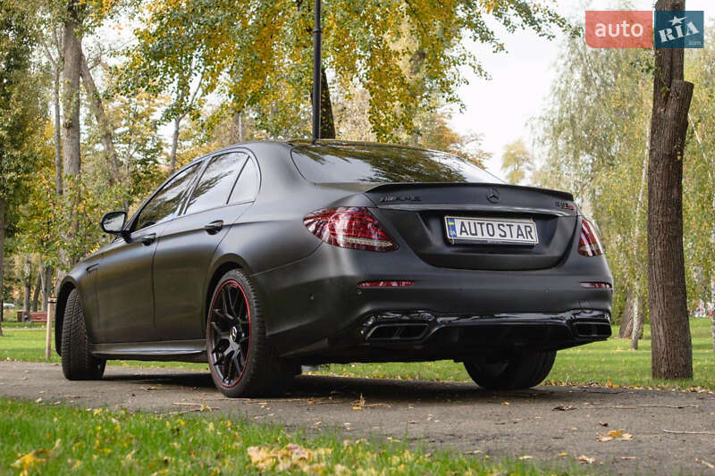 Седан Mercedes-Benz E-Class 2017 в Києві