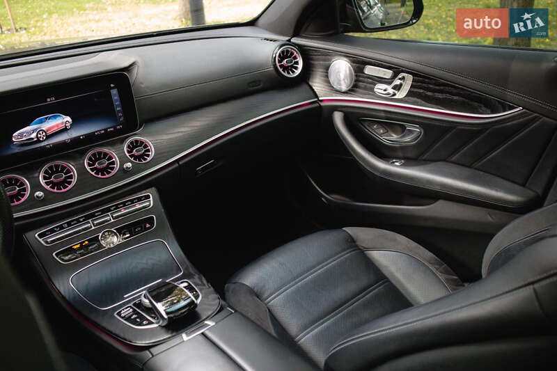 Седан Mercedes-Benz E-Class 2017 в Києві