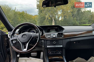 Седан Mercedes-Benz E-Class 2015 в 
