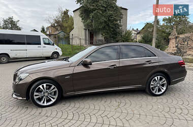 Седан Mercedes-Benz E-Class 2015 в 