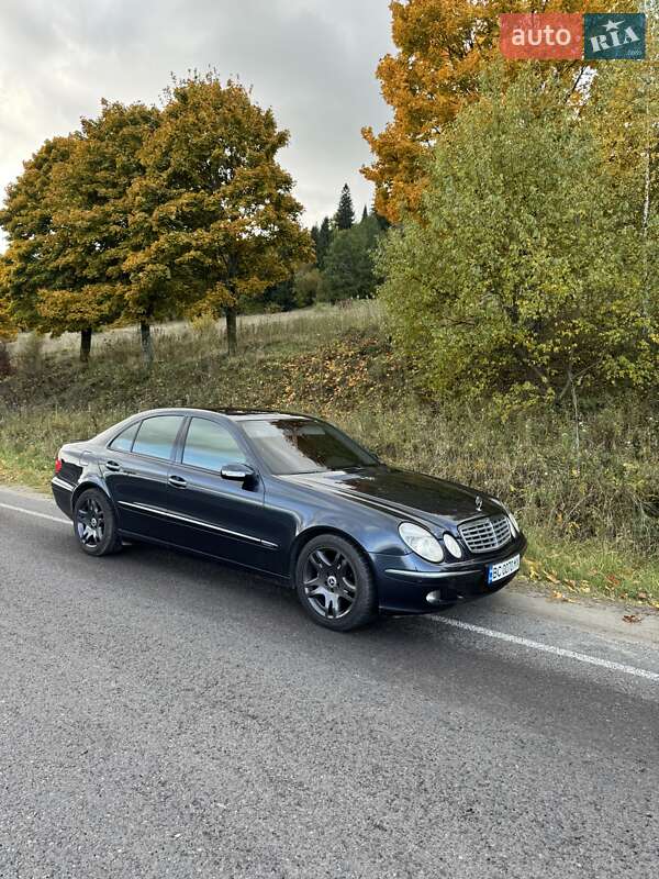 Седан Mercedes-Benz E-Class 2006 в Турке