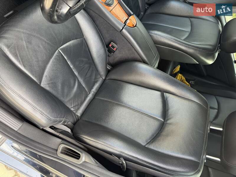 Седан Mercedes-Benz E-Class 2006 в Турке