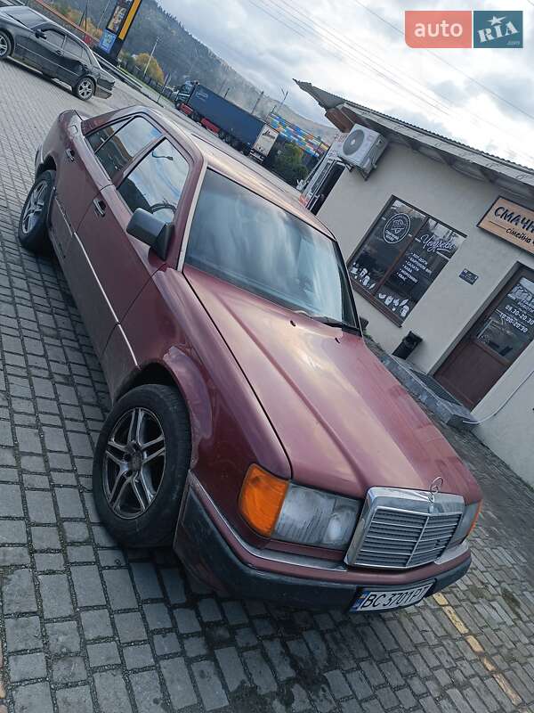 Седан Mercedes-Benz E-Class 1992 в Сколе