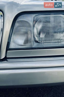 Седан Mercedes-Benz E-Class 1994 в 