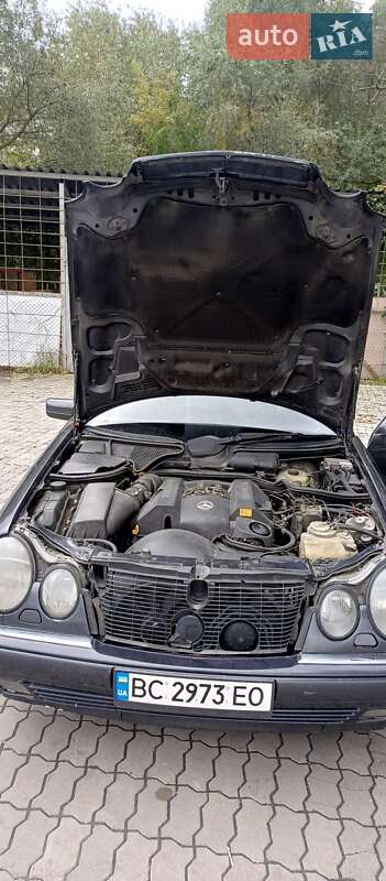 Седан Mercedes-Benz E-Class 1997 в Львове