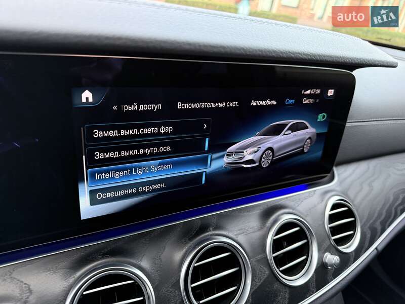 Седан Mercedes-Benz E-Class 2021 в Киеве