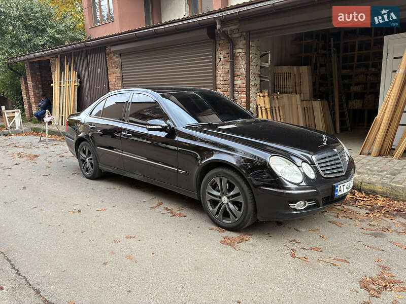 Седан Mercedes-Benz E-Class 2006 в Ивано-Франковске
