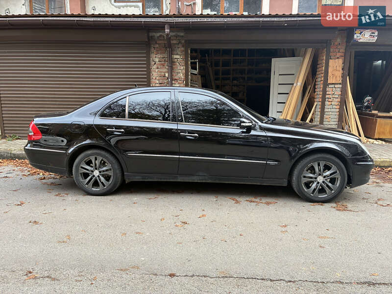 Седан Mercedes-Benz E-Class 2006 в Ивано-Франковске