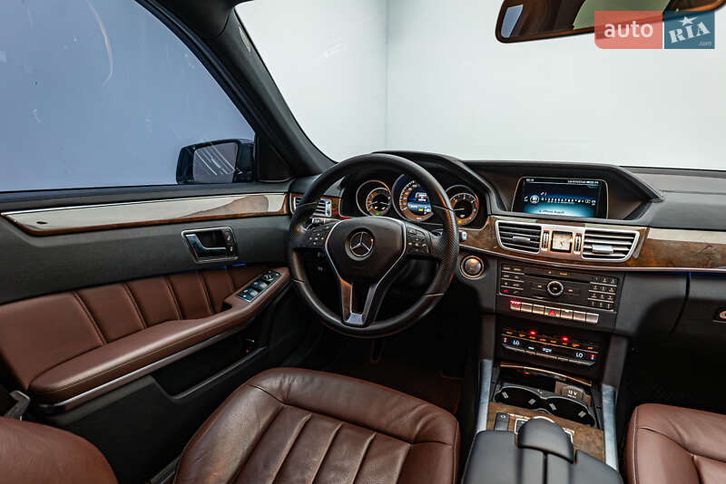 Седан Mercedes-Benz E-Class 2015 в Киеве