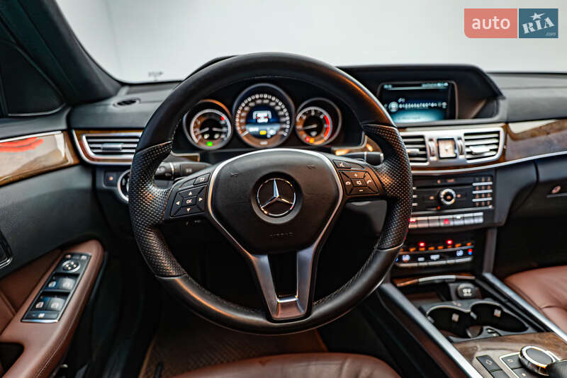 Седан Mercedes-Benz E-Class 2015 в Киеве