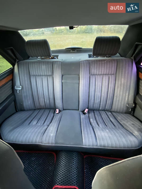 Седан Mercedes-Benz E-Class 1992 в Тернополі
