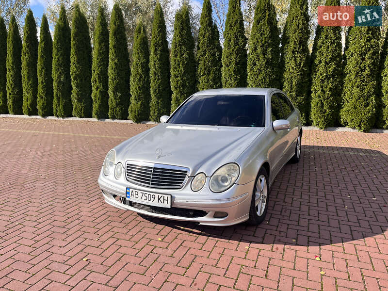 Седан Mercedes-Benz E-Class 2004 в Хмельницком