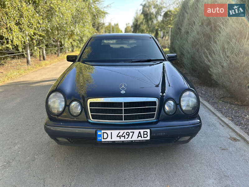 Седан Mercedes-Benz E-Class 1997 в Одессе