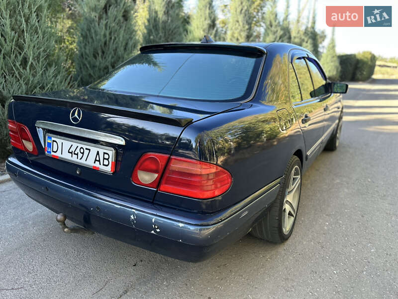 Седан Mercedes-Benz E-Class 1997 в Одессе