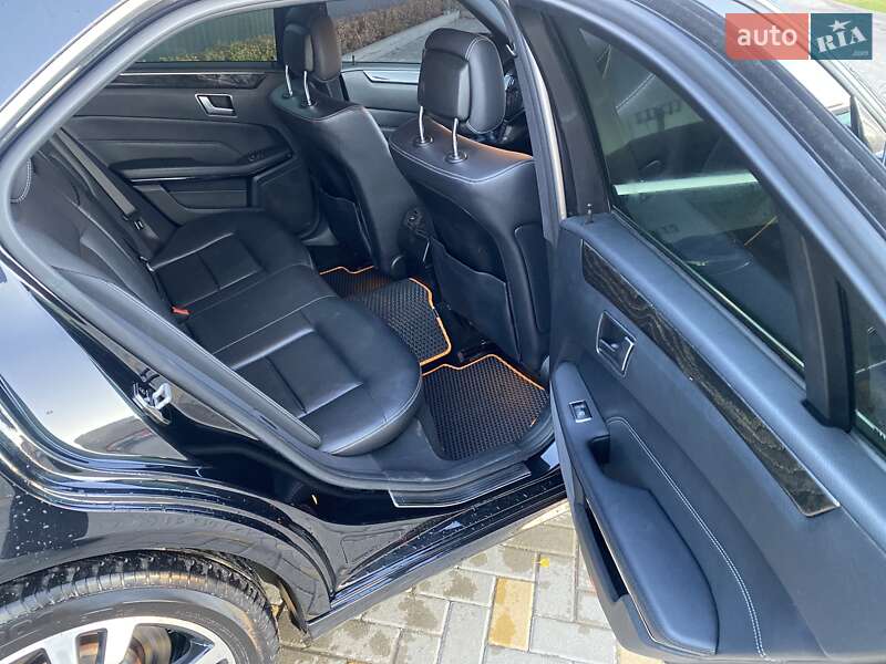 Седан Mercedes-Benz E-Class 2013 в Виннице