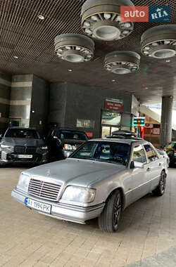 Седан Mercedes-Benz E-Class 1994 в Киеве