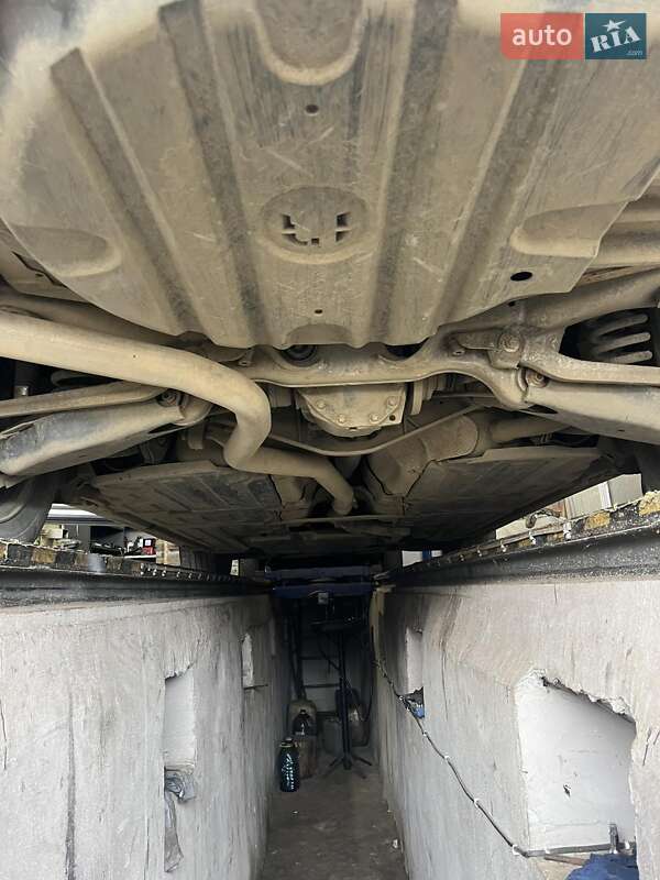 Седан Mercedes-Benz E-Class 2004 в Ровно