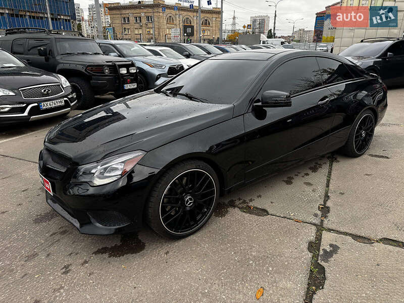 Купе Mercedes-Benz E-Class 2013 в 